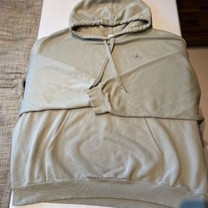 ALO Yoga Men's Accolade Hoodie XL - LIMESTONE (SPECIAL EDITION)